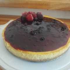 A picture of Cheesecake de frutos rojos.