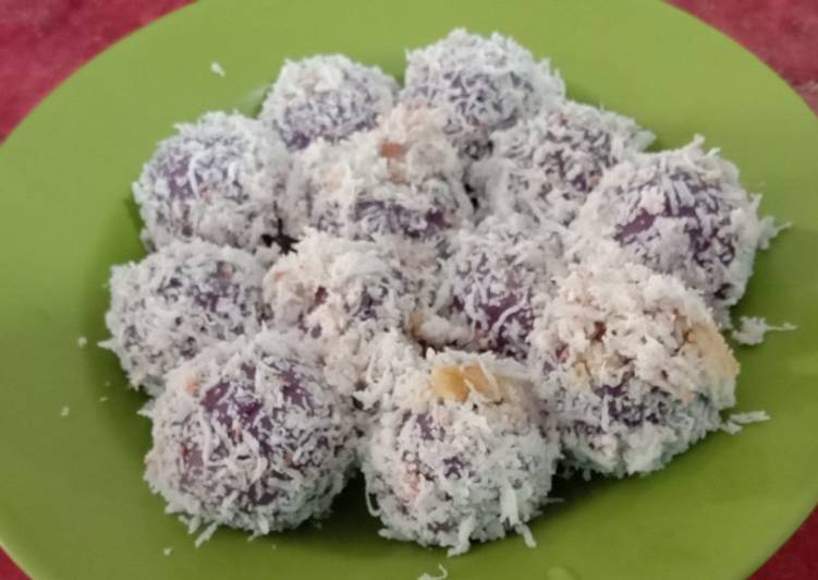Cara Gampang Membuat Klepon Ubi Ungu yang Bikin Ngiler