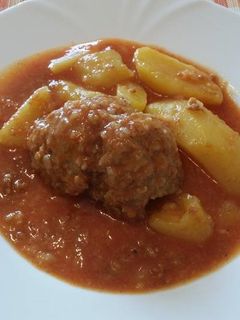 Paradicsomos húsgombóc recept fotója