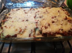 Una foto de Cannelloni ripieni di vitello e pancetta / Canelones rellenos 🍝