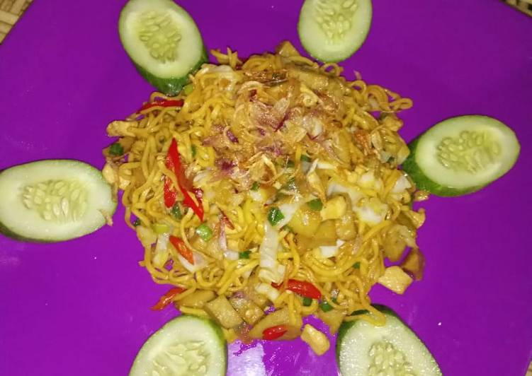 Bagaimana Menyiapkan Mie Goreng Istimewa, Bisa Manjain Lidah