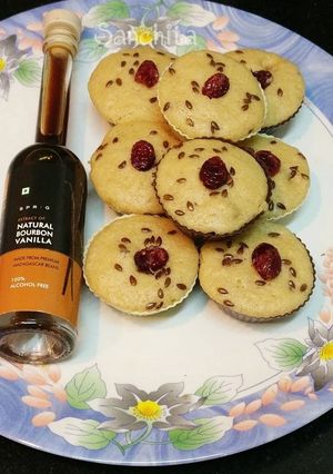 A picture of Vegan Whole Wheat Flax Seeds Cranberry Muffins.