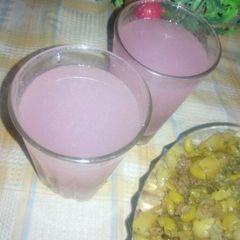 A picture of Fresh Pomegranate juice.