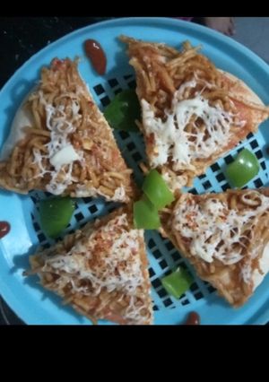 નુડલ્સપીઝા(nudls piza Recipe in Gujarati) રેસીપી મુખ્ય ફોટો