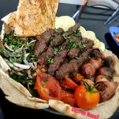 كباب الديك الرومي بالفرن بنكهة الشواء مع خبزة دبس الفليفلة والبيواظ أو البيواز 😍-レシピのメイン写真