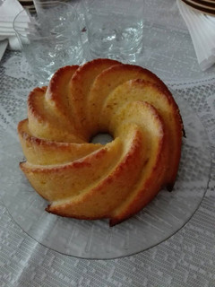 Una foto de Torta de naranja entera