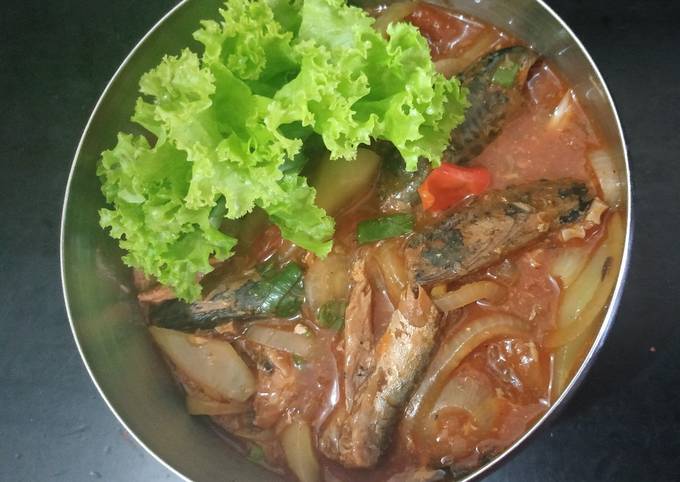 Resep Ikan kalengan sarden/mackerel saos tomat enak pake banget Anti Gagal