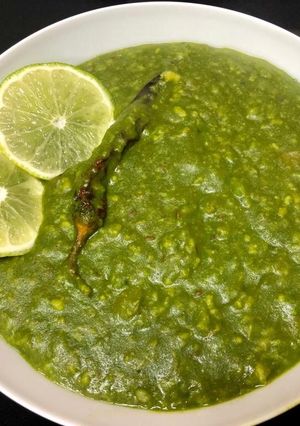 A picture of Oats Spinach Moong Dal Khichdi.