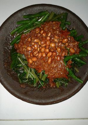 Foto resep Plecing Kangkung maknyuzz ala Cie
