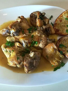 Una foto de Pollo al ajillo con "toque"