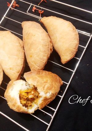 A picture of Fried meat pie.