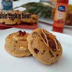 A picture of Raisin bowl cookie.