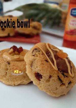 A picture of Raisin bowl cookie.