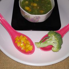 A picture of Sweet corn broccoli soup.
