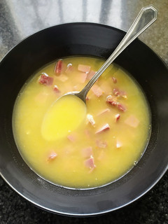Una foto de Caldo de cocido fácil y rápido