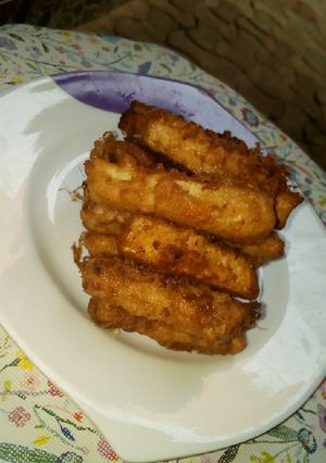 A picture of Tofu fingers.