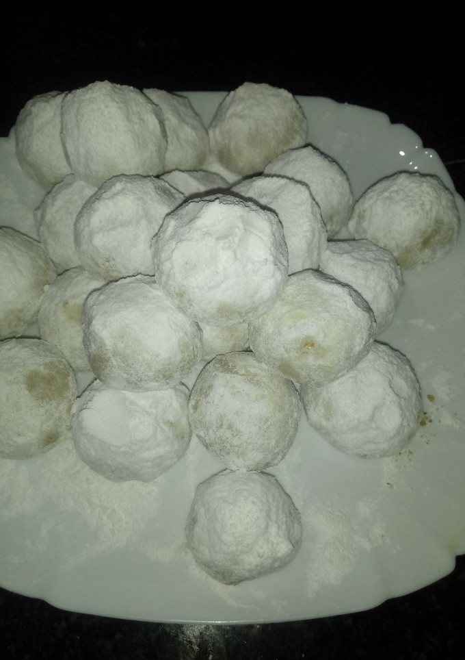 Una foto de Besos de novia o galletas de nuez