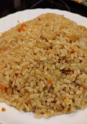 Una foto de Arroz frito con gambas