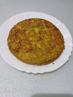Una foto de Tortilla de aguacate y queso