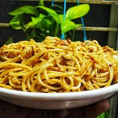 A picture of Butter garlic egg noodles.