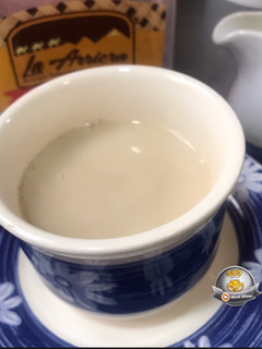 Una foto de Agua de panela con leche