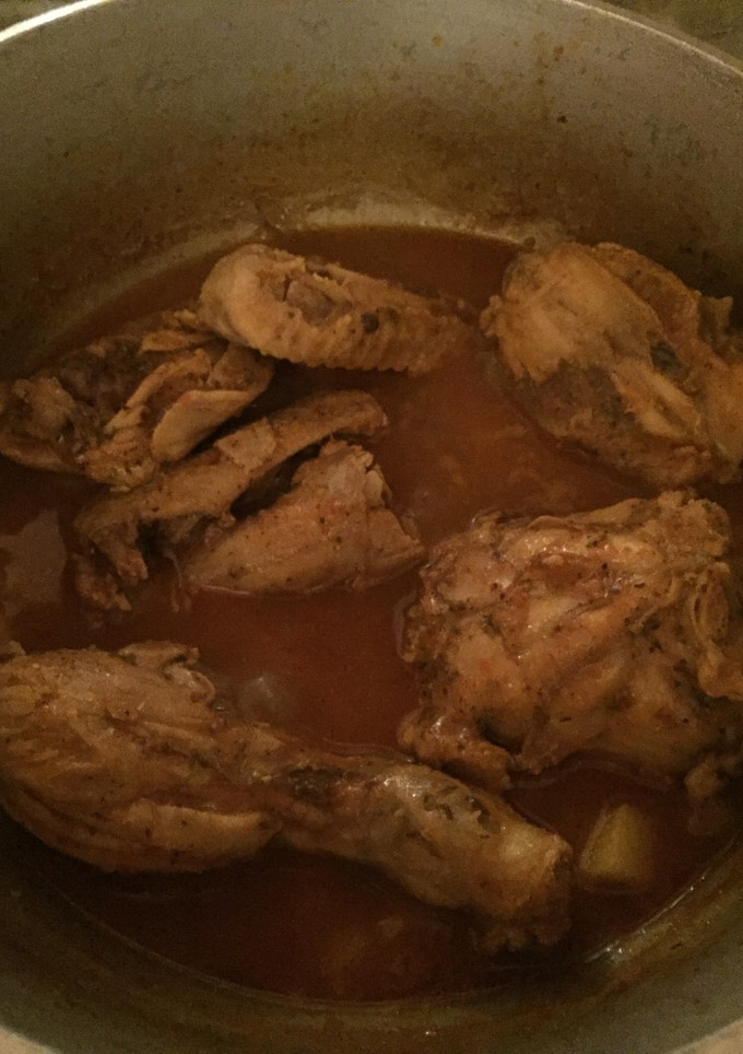 Una foto de Pollo en salsa