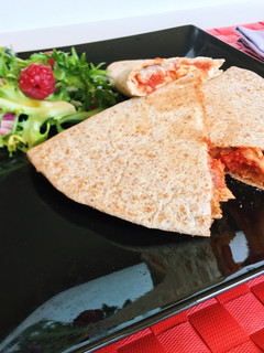 Una foto de Quesadilla de pollo