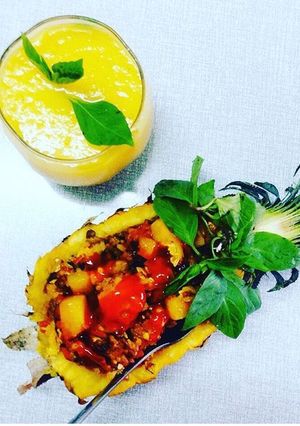 Hình của món Cơm chiên dứa kiểu thái giải nhiệt ngày hè.