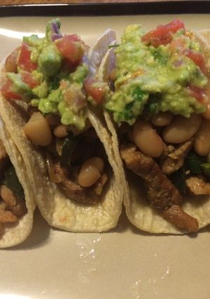 Una foto de Tacos de puntas de chuletas (puerco)