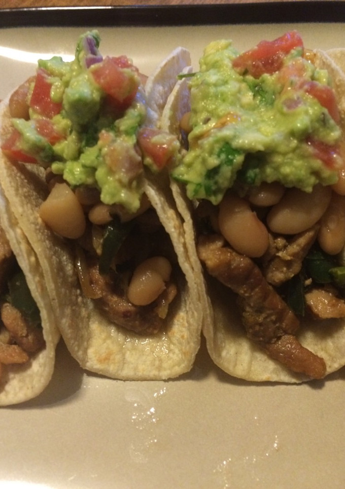 Una foto de Tacos de puntas de chuletas (puerco)