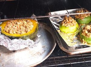 Una foto de Zapallitos de tronco y zapallo criollo relleno