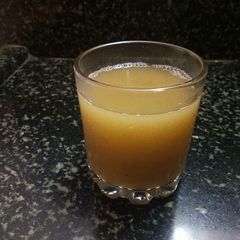 A picture of Drumsticks soup.