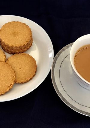 A picture of Wheat coconut biscuits.