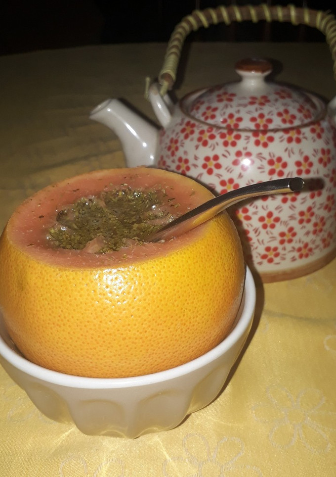 Una foto de Mate en pomelo