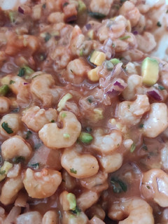 Una foto de Ceviche de camarones