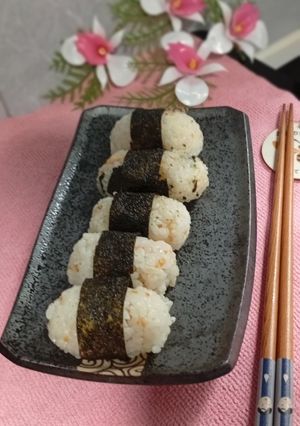 Foto resep Nasi kepal Bawang Putih