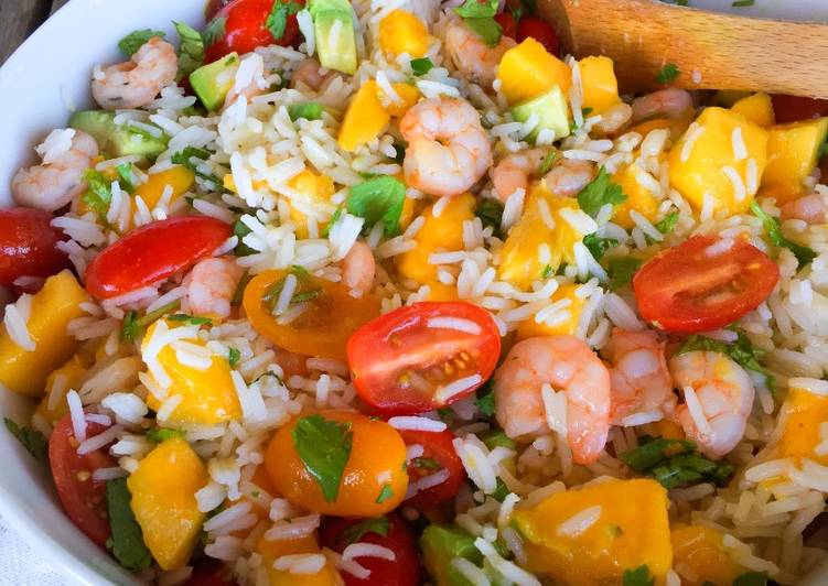 Maravilhosa Salada de arroz, manga e camarão