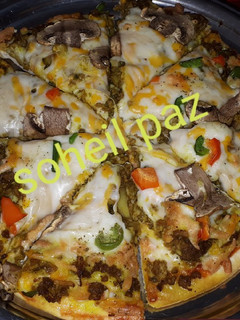 عکسی از دستور پیتزا قارچ و گوشت