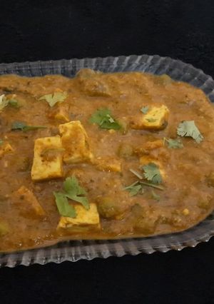 A picture of Matar Paneer Masala.