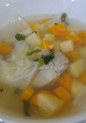 Foto resep Sop Ayam Sangat Sederhana #bantumantenbaru
