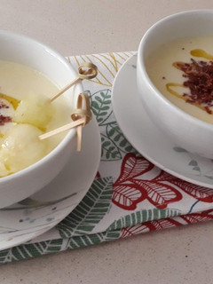 Una foto de Sopa fría de melón