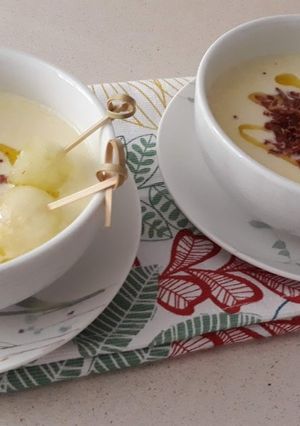 Una foto de Sopa fría de melón