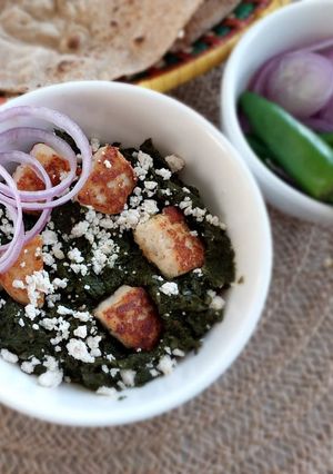 A picture of Palak Paneer.