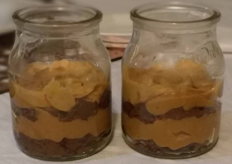 Simple Way to Make Speedy Chocotorta en vasitos (Rico, fácil y rápido!)