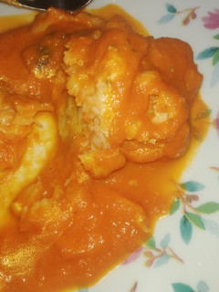 Una foto de Bacalao (al horno) con tomate