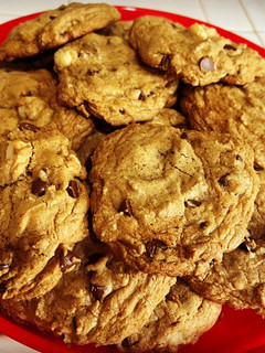 A picture of Copycat Mrs. Field's Chocolate Chip Macadamia Nut Cookies.