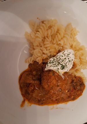 Gombás ragus húsgombóc recept fotója