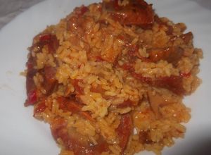 Foto principal de Arroz con costillas adobadas secas y niscalos de mayo