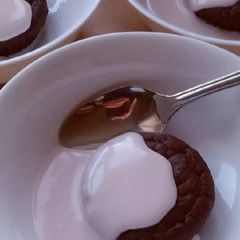 A picture of Vickys Quick Kids Strawberry Custard, GF DF EF SF NF.