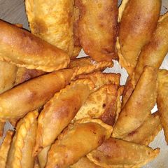 A picture of Karigadbu deep fried sweet.